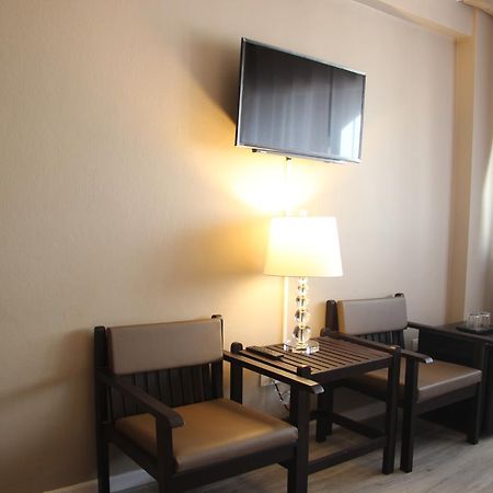 Taris Art Hotel Пхре Екстер'єр фото