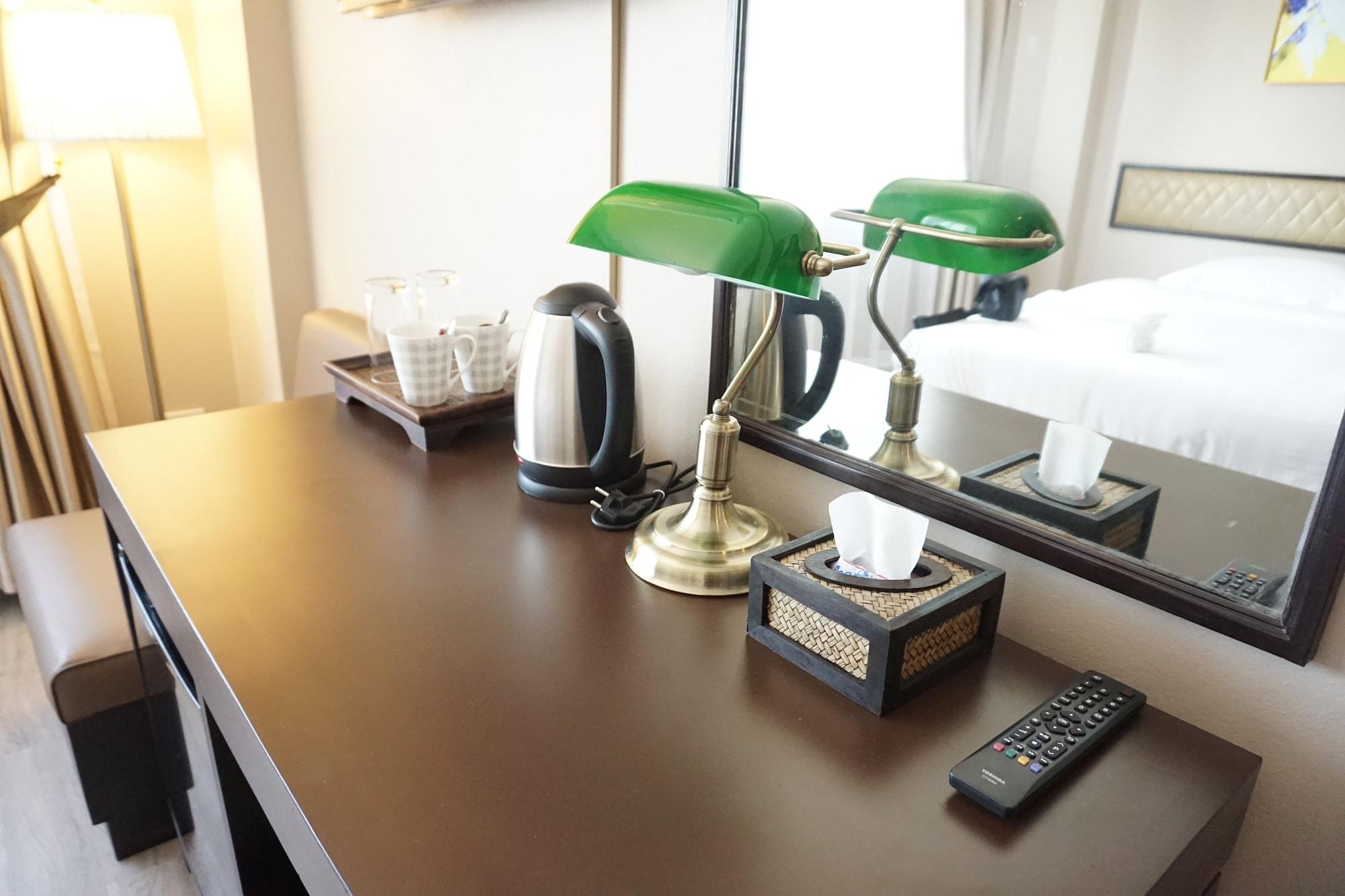 Taris Art Hotel Пхре Екстер'єр фото