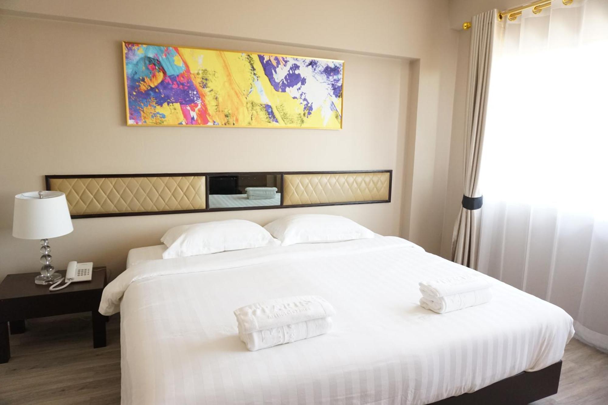 Taris Art Hotel Пхре Екстер'єр фото