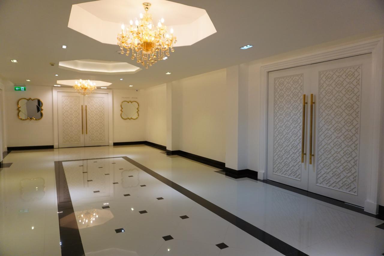 Taris Art Hotel Пхре Екстер'єр фото