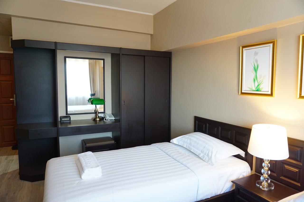Taris Art Hotel Пхре Екстер'єр фото